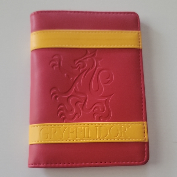 Accessories - Gryffindor Red and Yellow Passport Holder